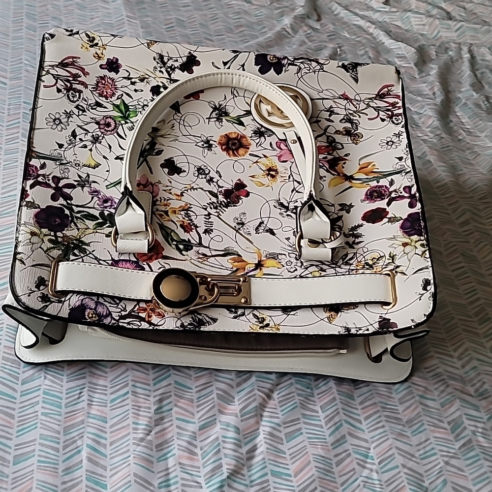 Handbag - Picture 5 of 5